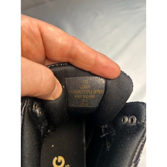 GBG Womens Guess Los Angeles Kik combat boots black size 7M new - Picture 8 of 8